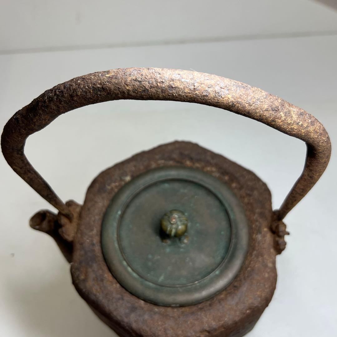 名人大國寿朗 在銘 花鳥風景画 大鉄瓶 3088g東キ8-0206☆1F トヒニ