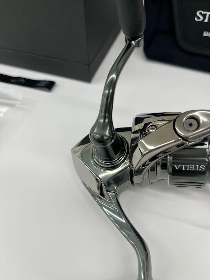 極美品 シマノ 22ステラ c2000shg おまけ付き