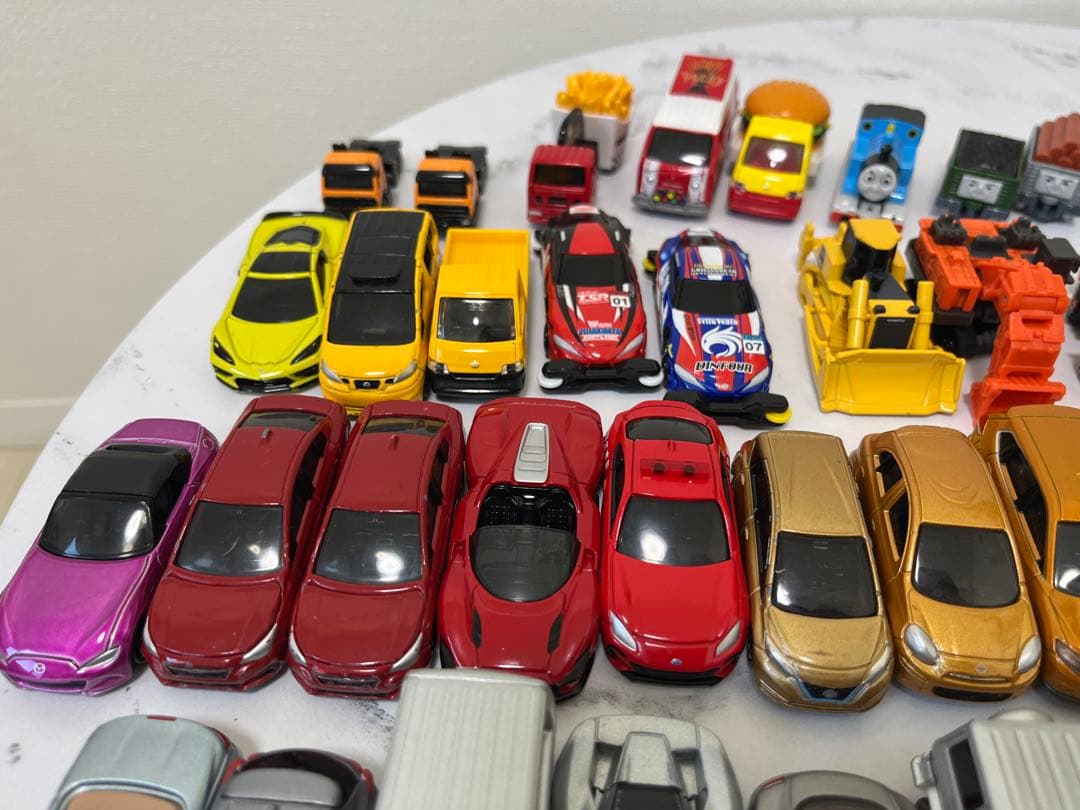 トミカ　まとめ売り　大量　約85台