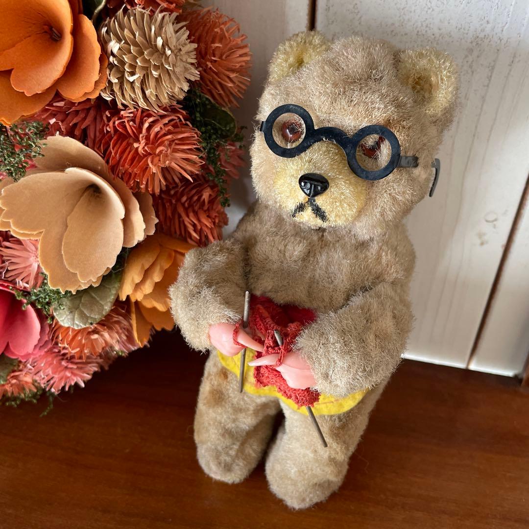 max carl ヴィンテージ　ゼンマイ式　編み物をするテディベア　蚤の市