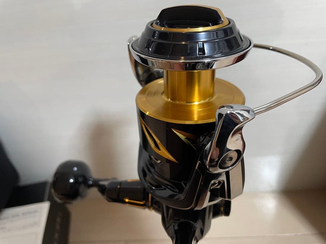 19 STELLA SW 8000HG スピニングリール