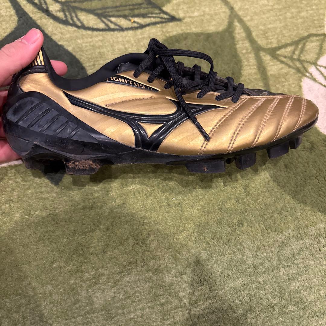 ミズノ　イグニタス　ゴールド　26cm 本田圭佑