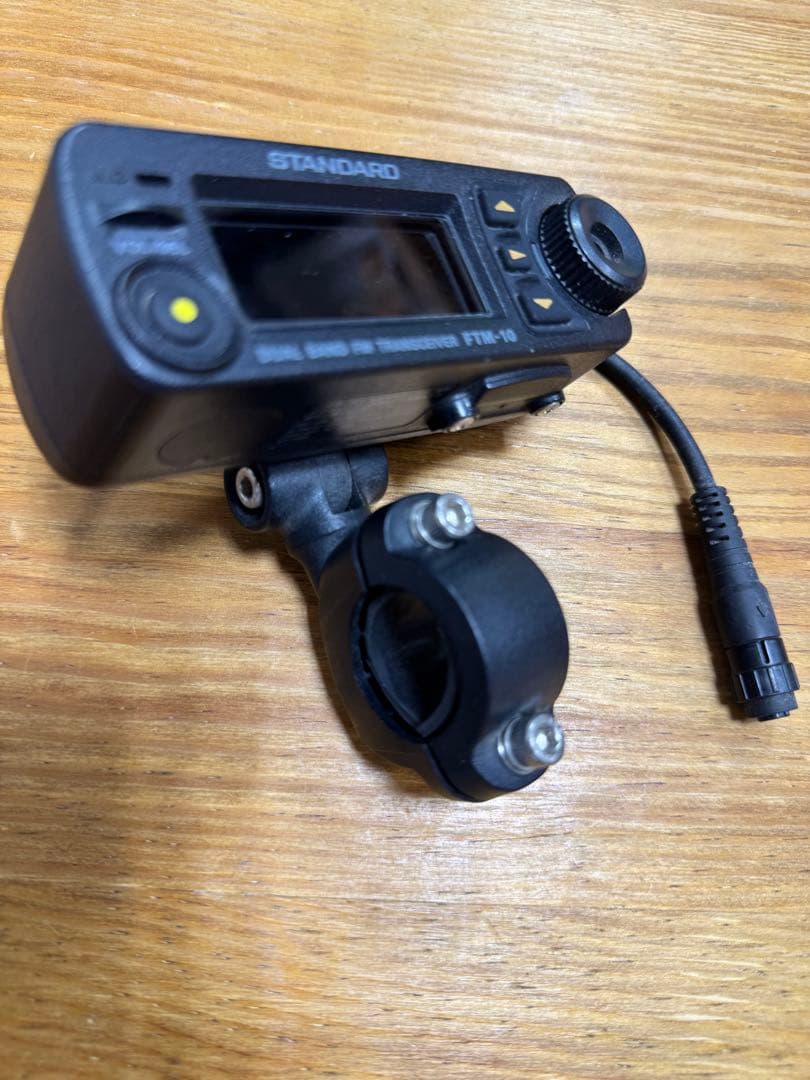 オートバイ用アマチュア無線機　FTM-10S Bluetoothユニット付き