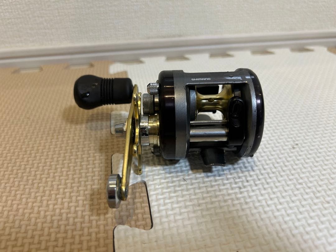 シマノ　AXIS 401F 左巻き