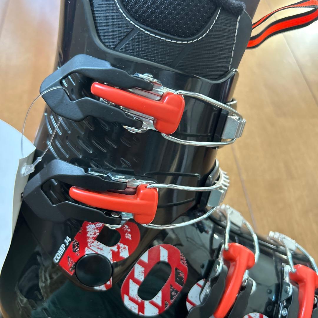 新品！タグ付き！ロシニョール　 スキーブーツ 黒　赤　子供　23.5