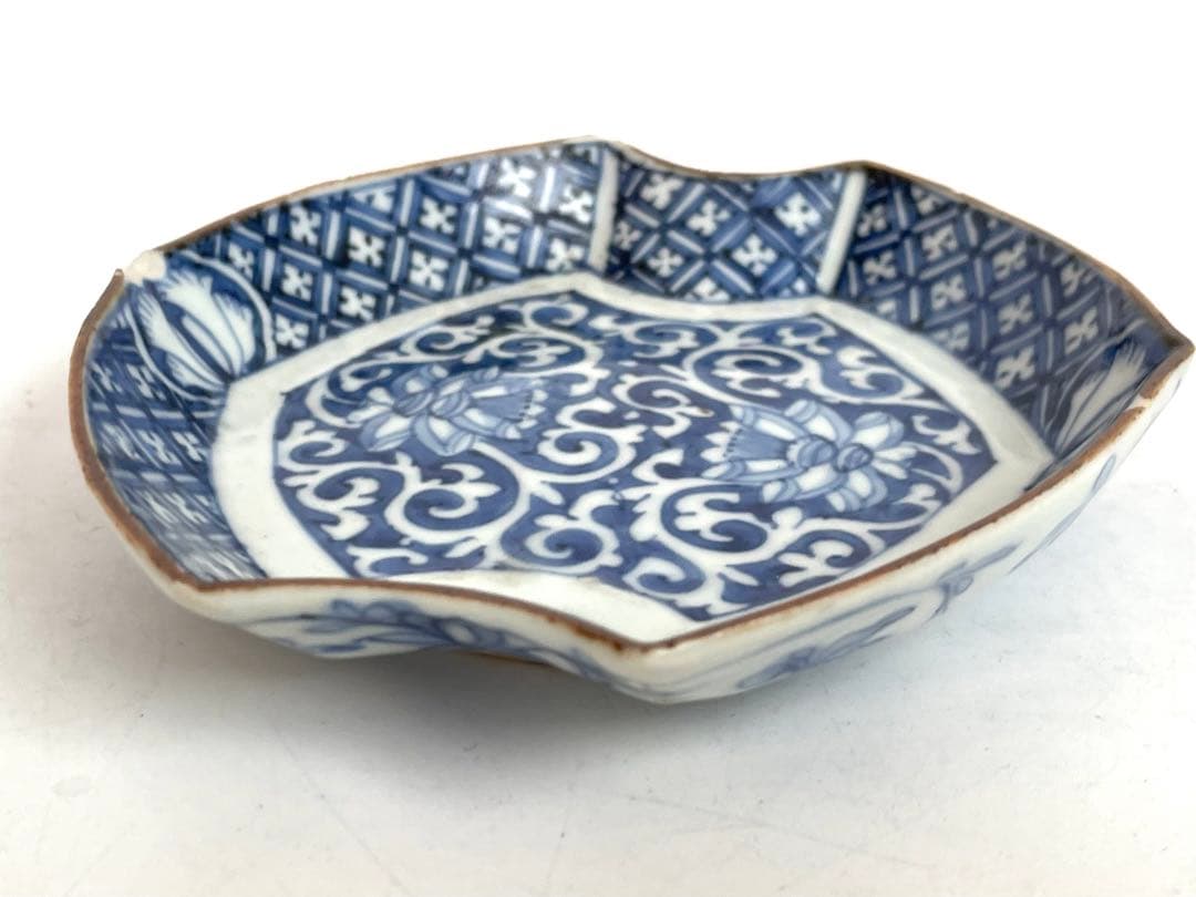 骨董　アンティーク　古伊万里　菱形　染付　逆唐草文様　変形皿　小皿　角福