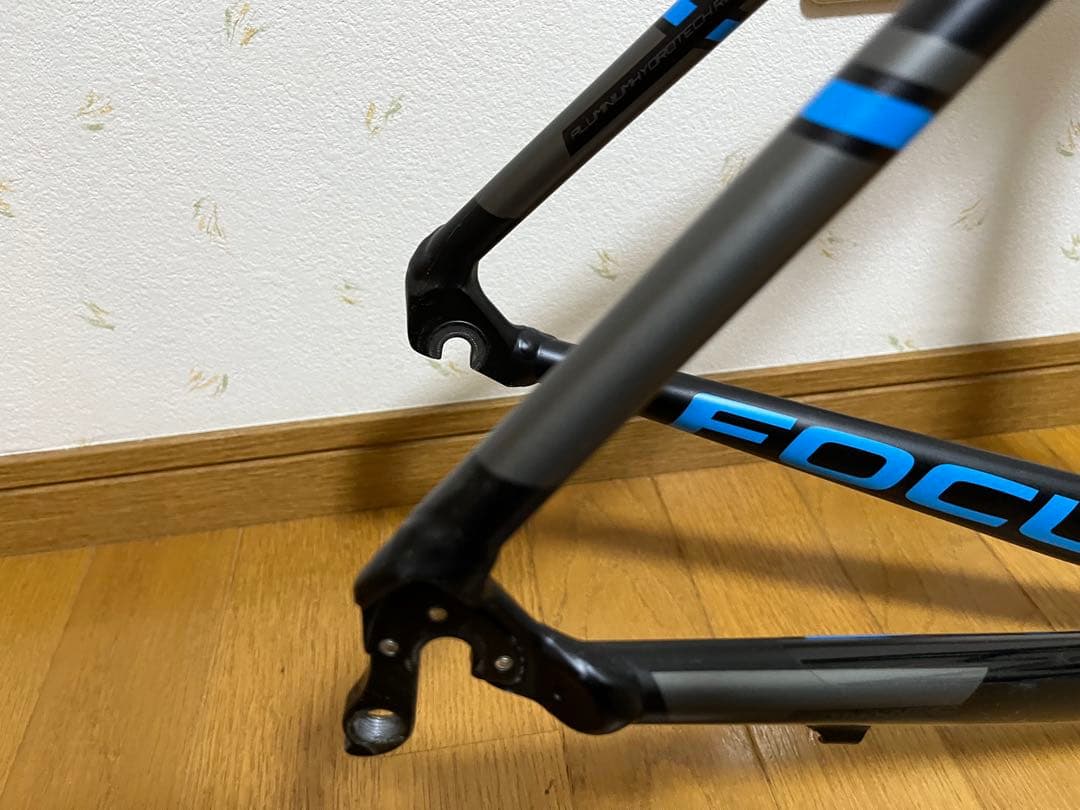 FOCUS ロードバイクフレーム 軽量アルミ