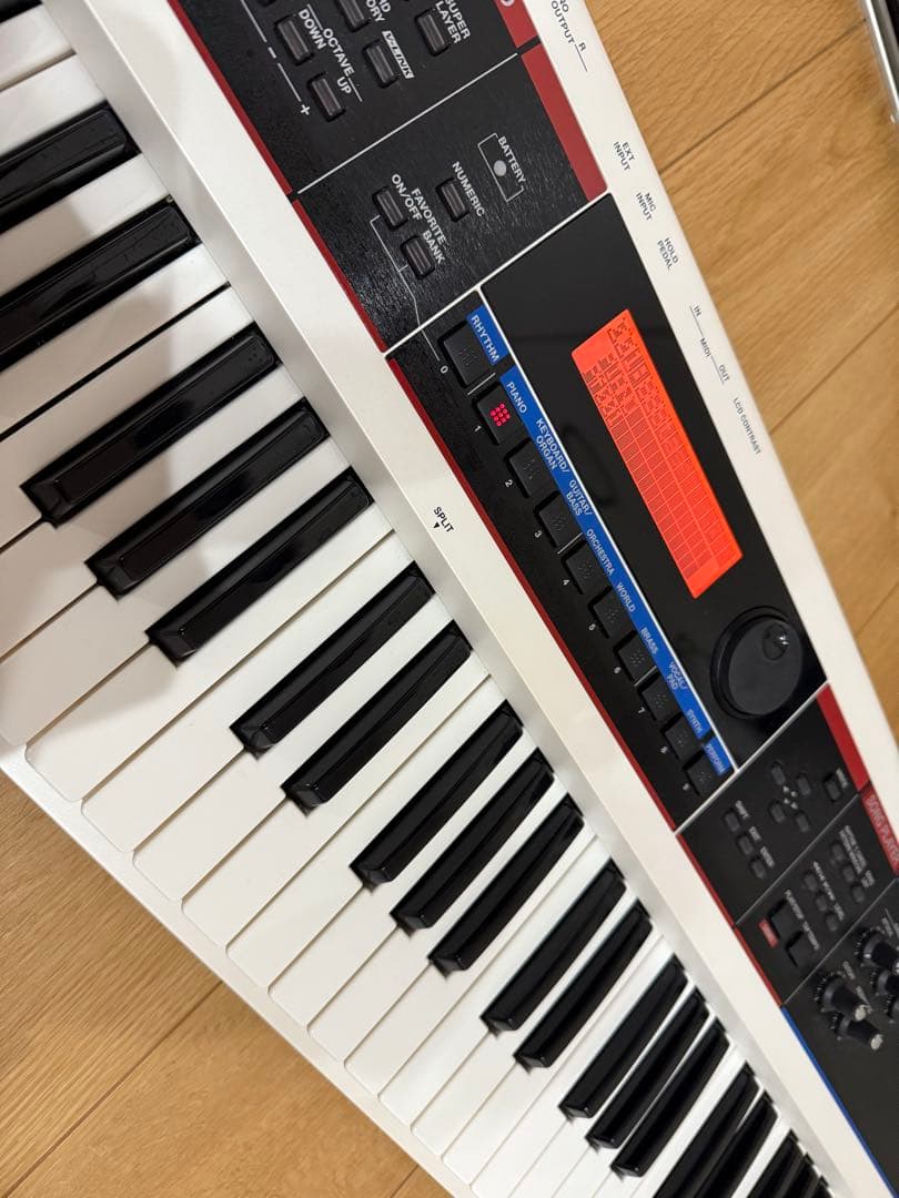 【美品】Roland JUNO-Di ホワイト シンセサイザー