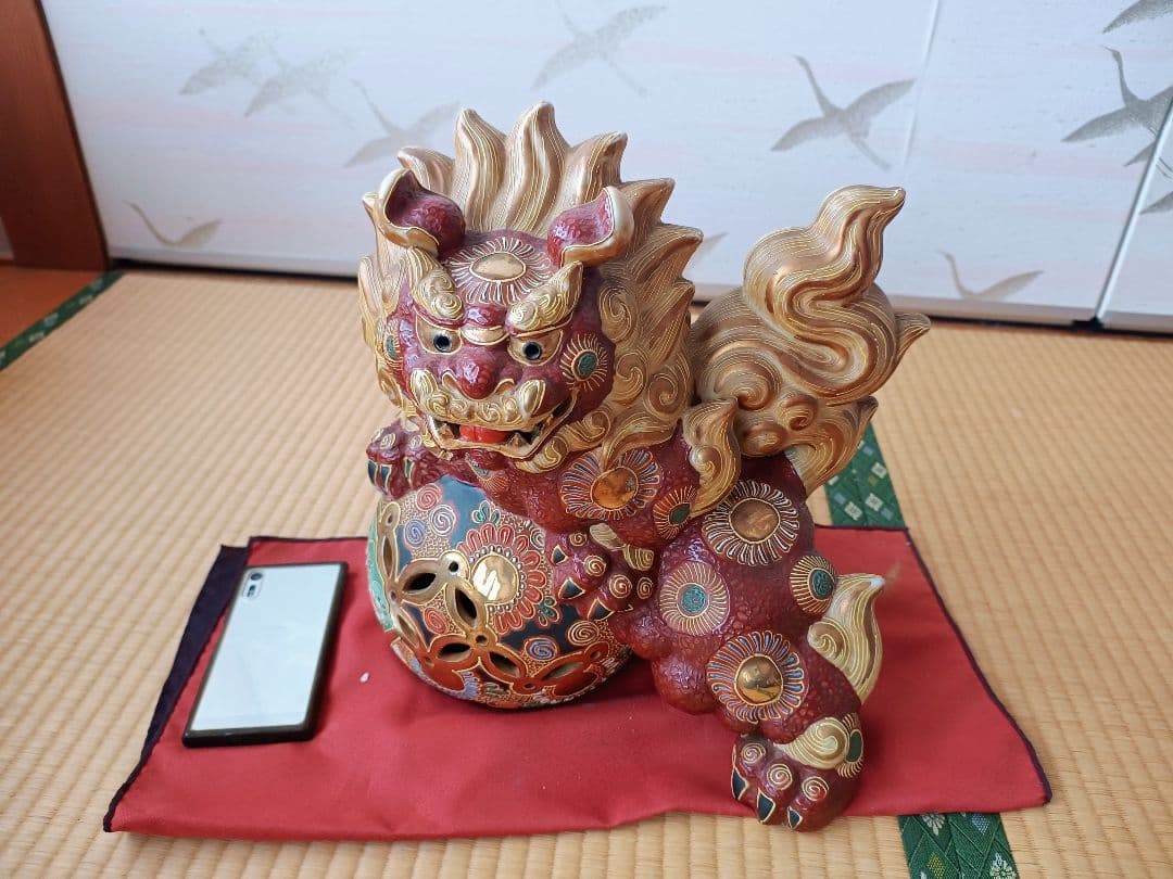 獅子型陶器 赤金の装飾