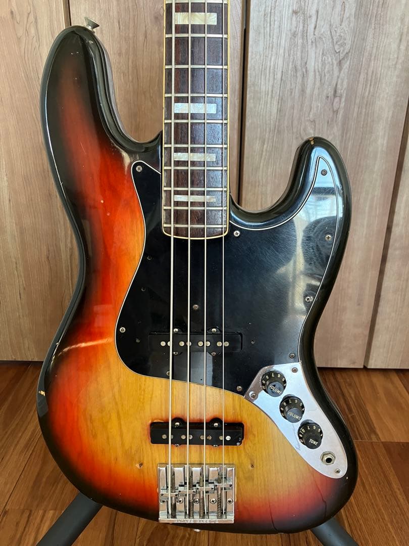 1979年製、Fender Jazz Bass -3 Tone Sunburst