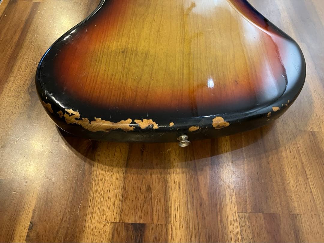 1979年製、Fender Jazz Bass -3 Tone Sunburst