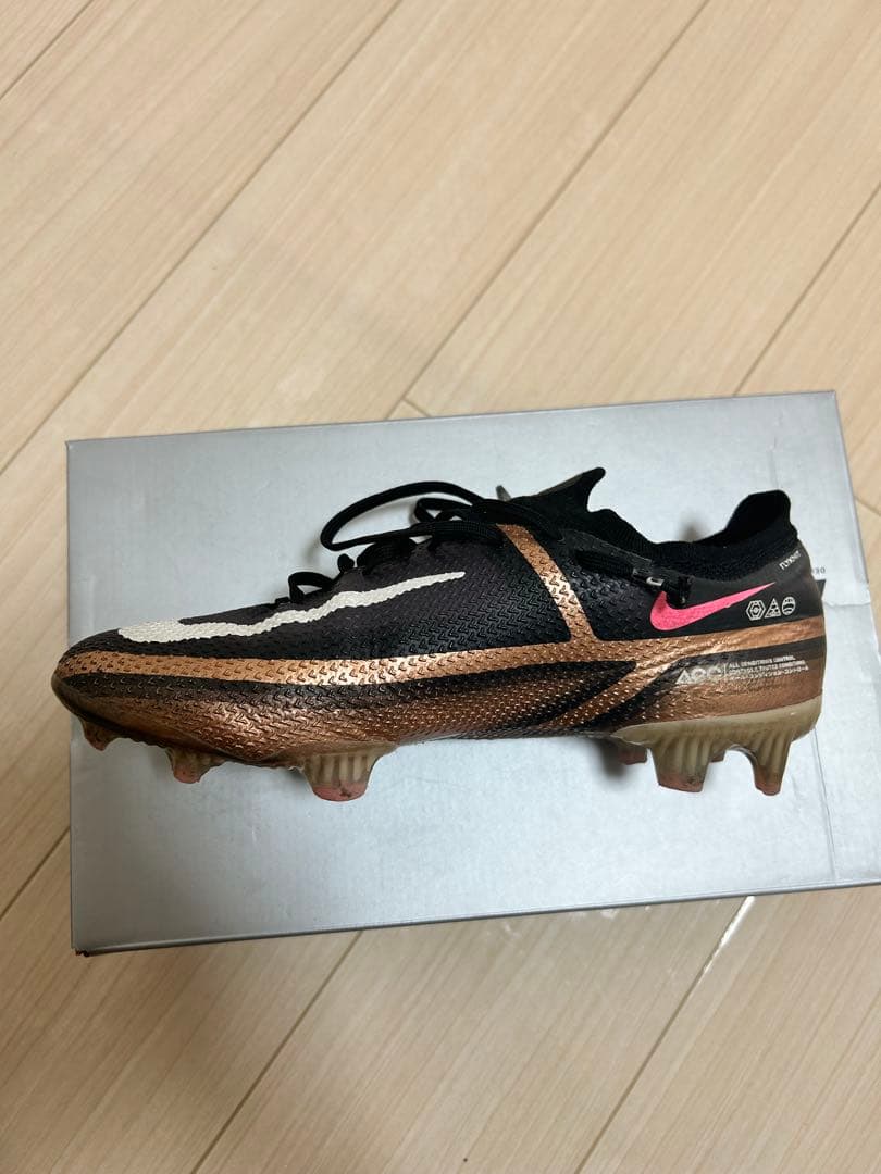 【定価の半額以下！】Nike ファントムGT2 ELITE FG ACC