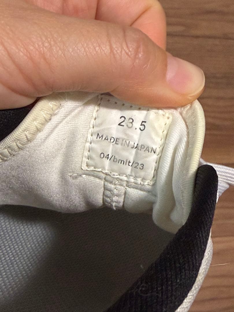 ビモロシューズ　23.5cm