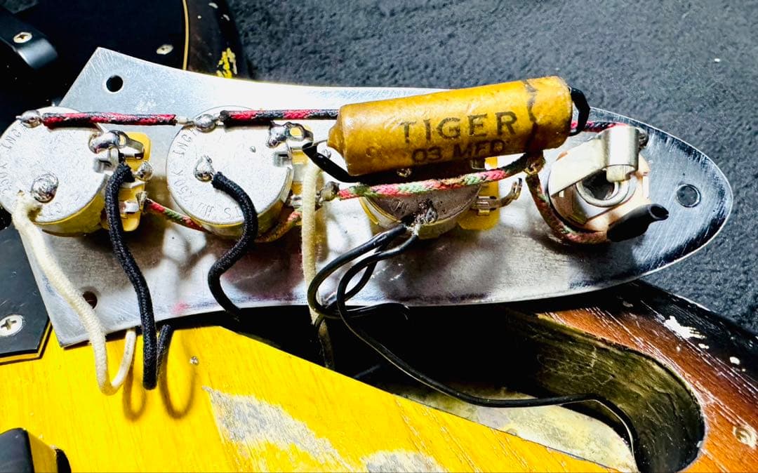 HAKUOO　fender JB75-90US