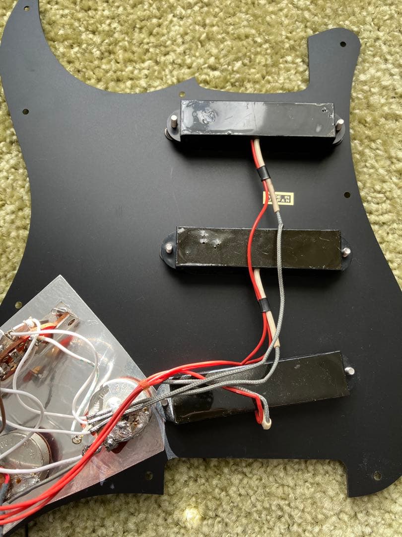 期間限定値下　ストラトタイプ　80'sヴィンテージEMG