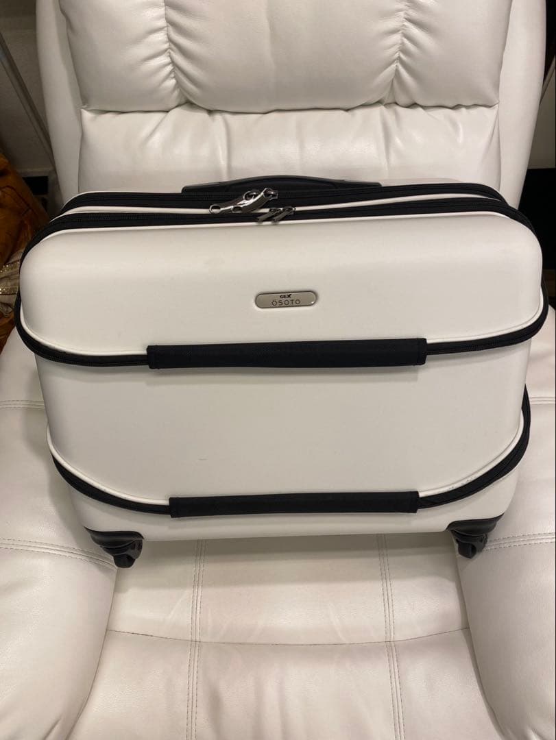 GEXジェックスÖSOTOキャリー ローラーⅡ M ホワイト美品中古送料無料