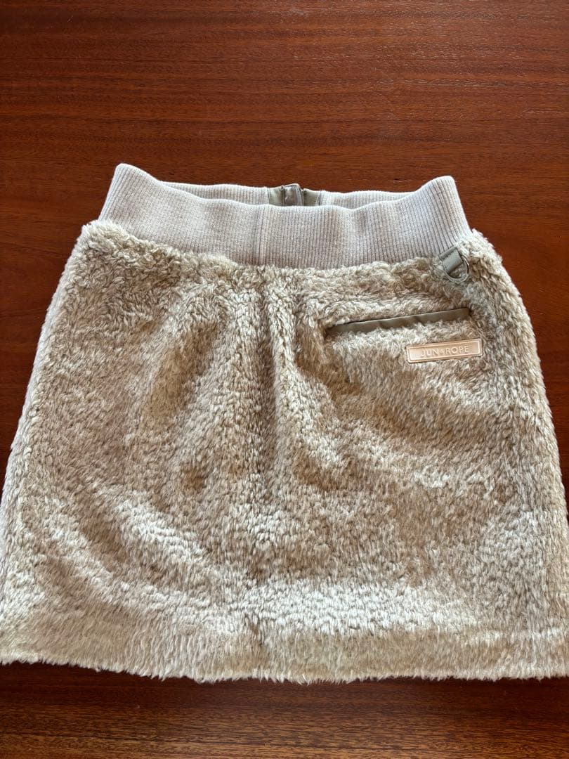 ゴルフ　レディース　スカート