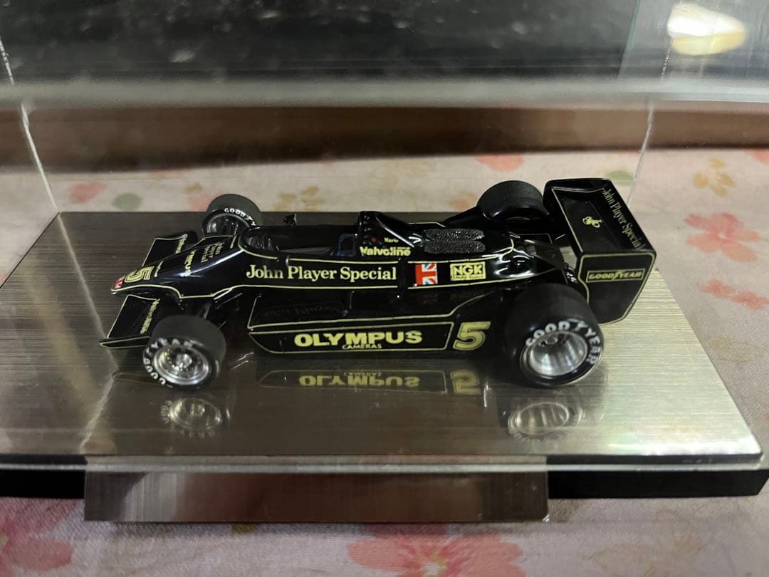陸　Lotus 79 1/43スケールモデル