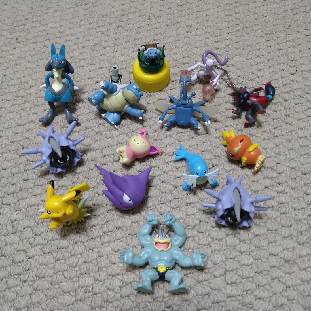 ポケモンキッズ　まとめ売り　378体　1996〜2010年 ソフビ　指人形