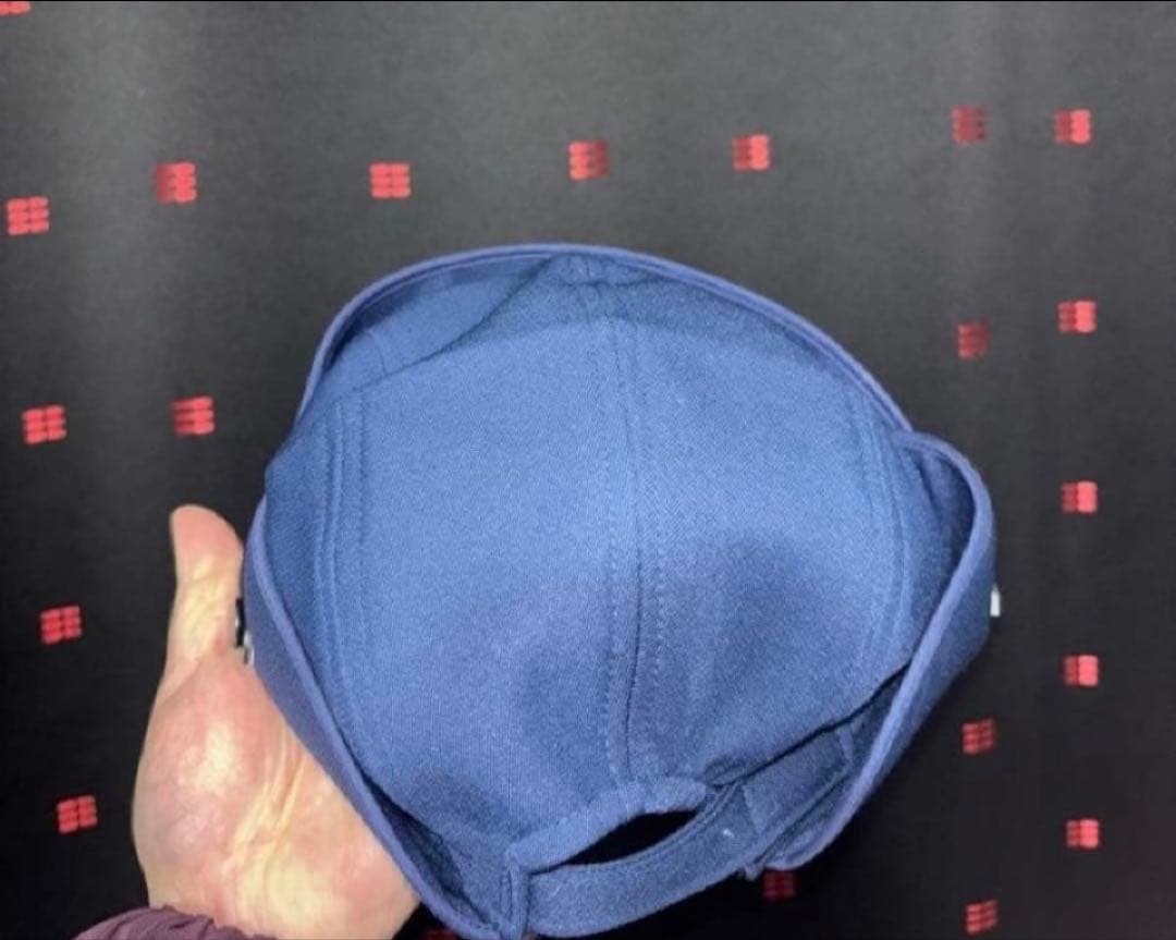 レプリカ渇望帽子　警察