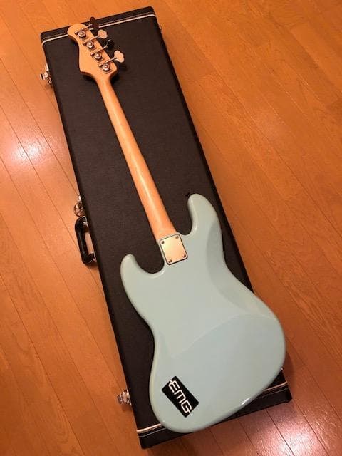 BacchusユニバーサルシリーズBJB+BJB-1R-FLフレットレス改