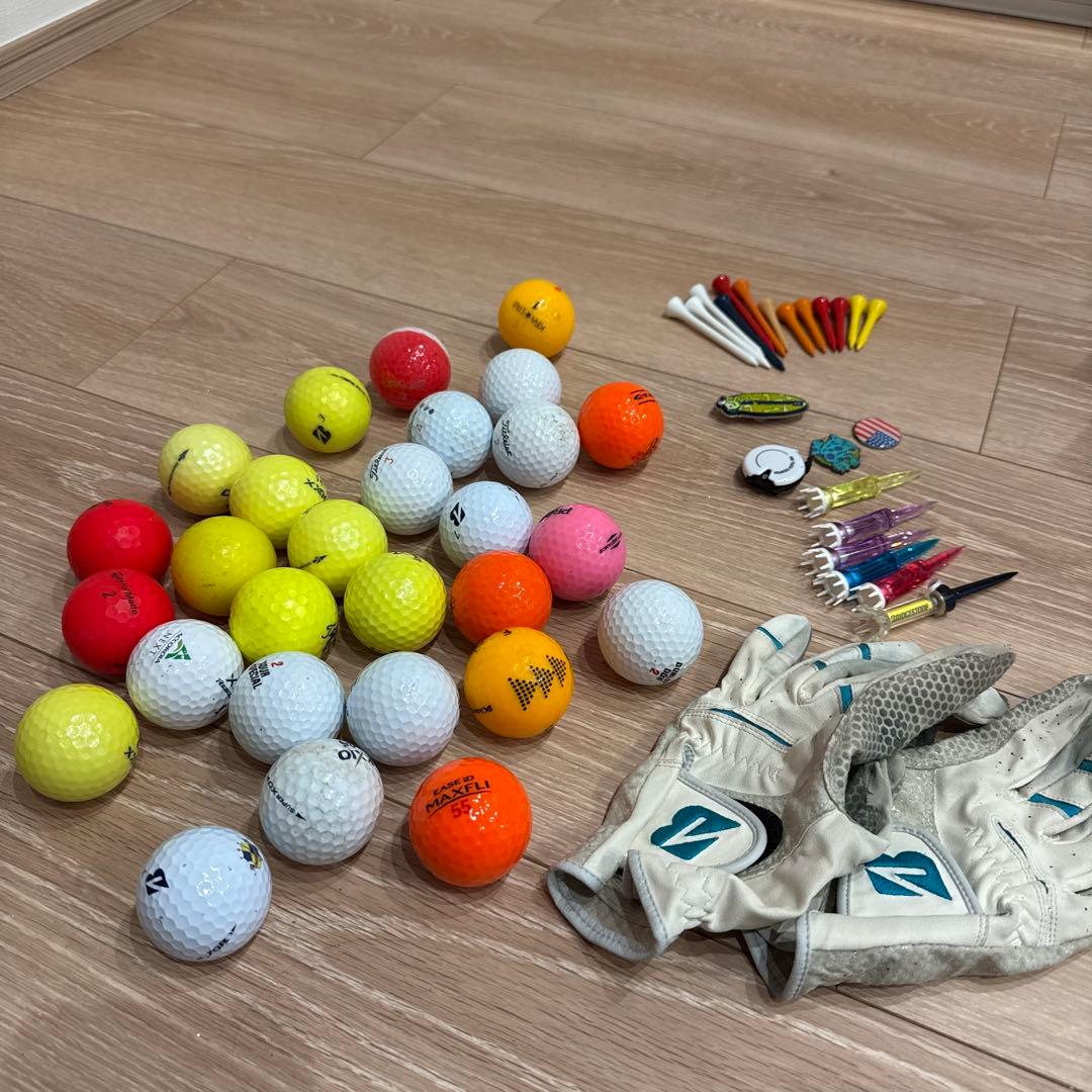 TOURSTAGE ゴルフバッグ クラブセット＋ ボール28個と小物