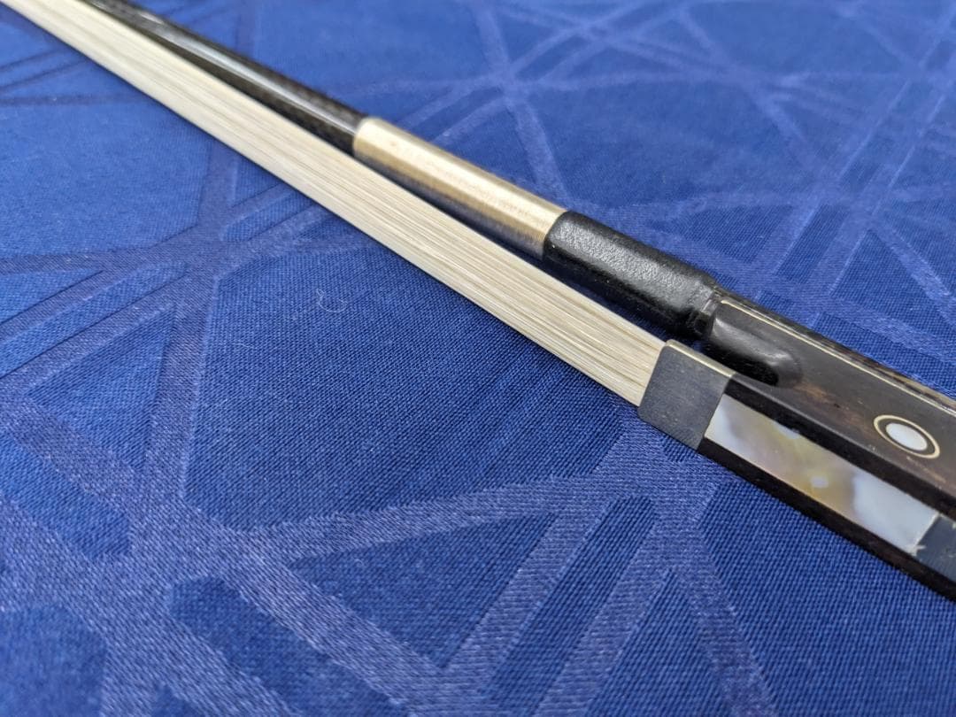 A*d様 ヤマハ　カーボン製 バイオリン弓 　　4/4サイズ