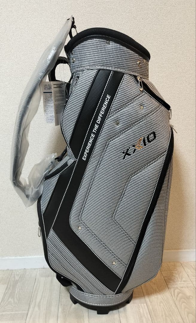 ゼクシオ　新品未使用キャディバッグ