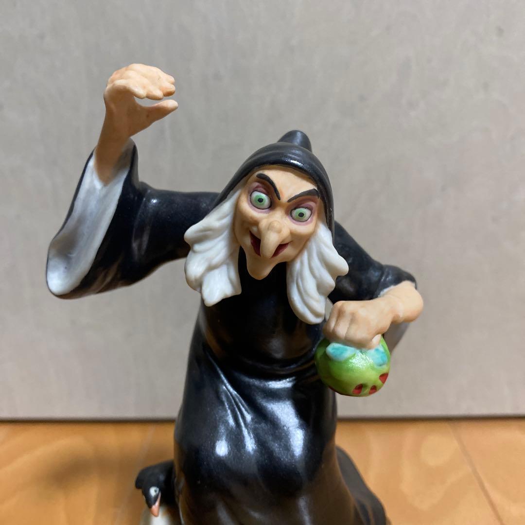 Disney Store商品　ヴィランズ　ウィックド・ウィッチ 陶器　フィギュア