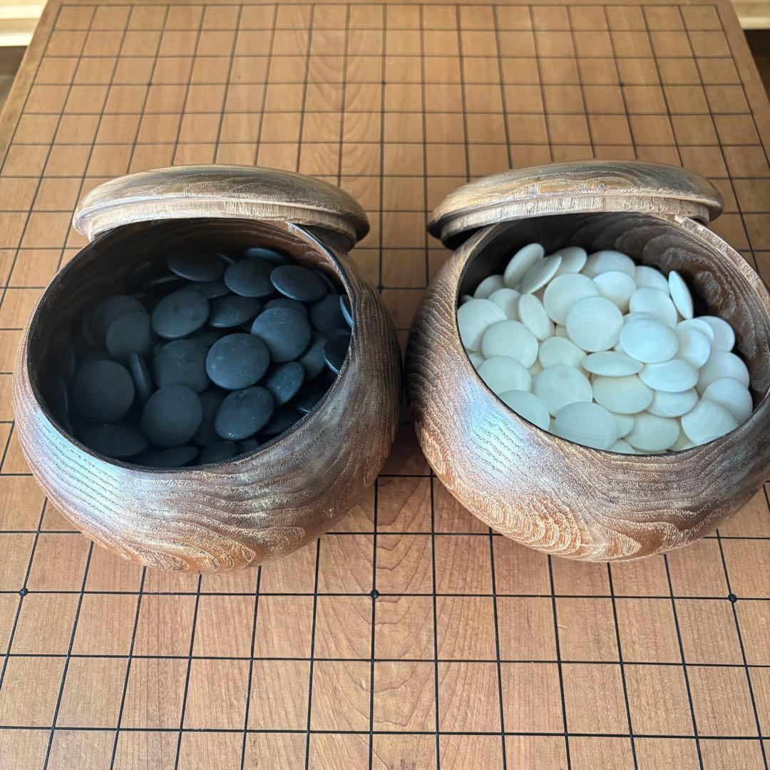 天然木 碁盤セット 蛤白147・黒184 本格仕様 盤裏ヘソ付