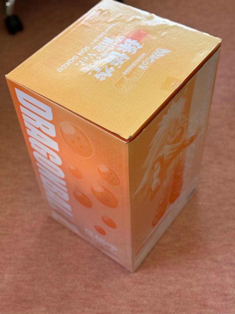 x-plus ギガンティックシリーズ　孫悟空　スーパーサイヤ人3 限定ver