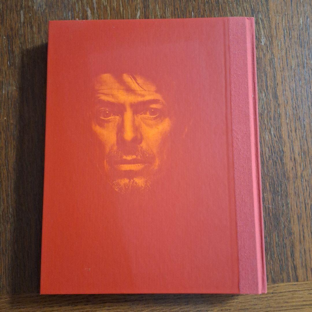 初版版・DAVID BOWIE IS / デヴィッド・ボウイ・イズ　大回顧展図録