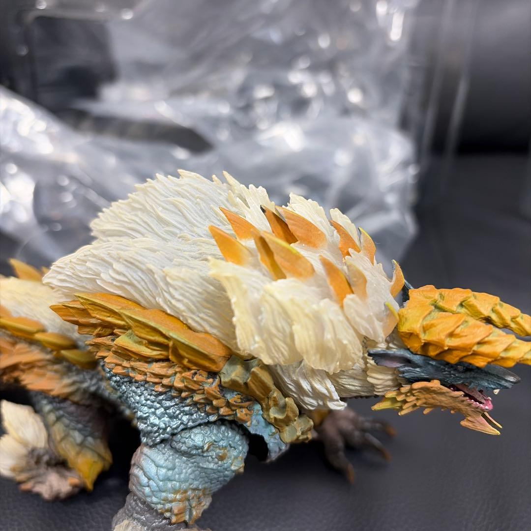 ジンオウガ フィギュア モンスターアーツ S.H.MonsterArts SH