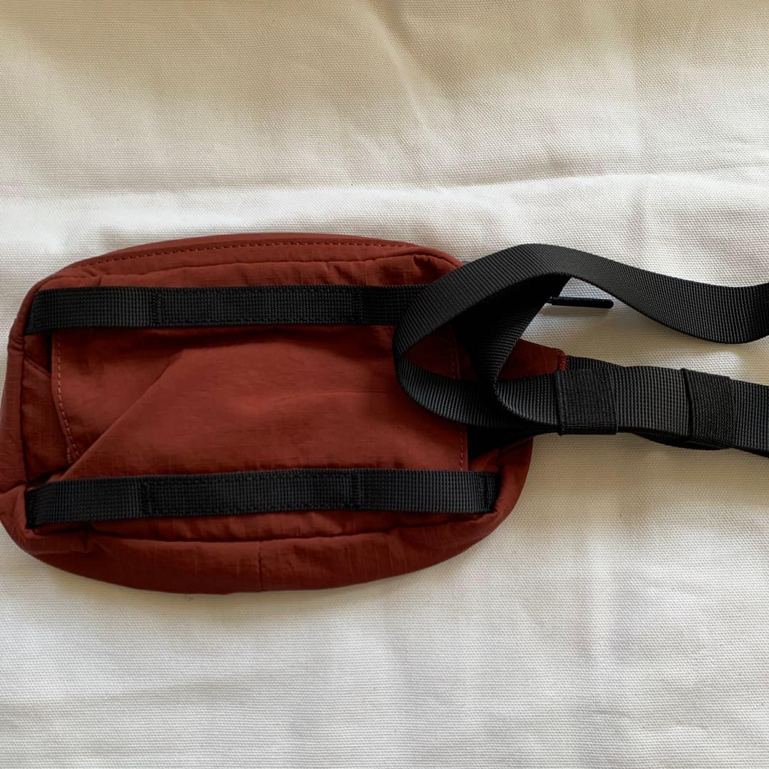 ルルレモン　多機能リュック