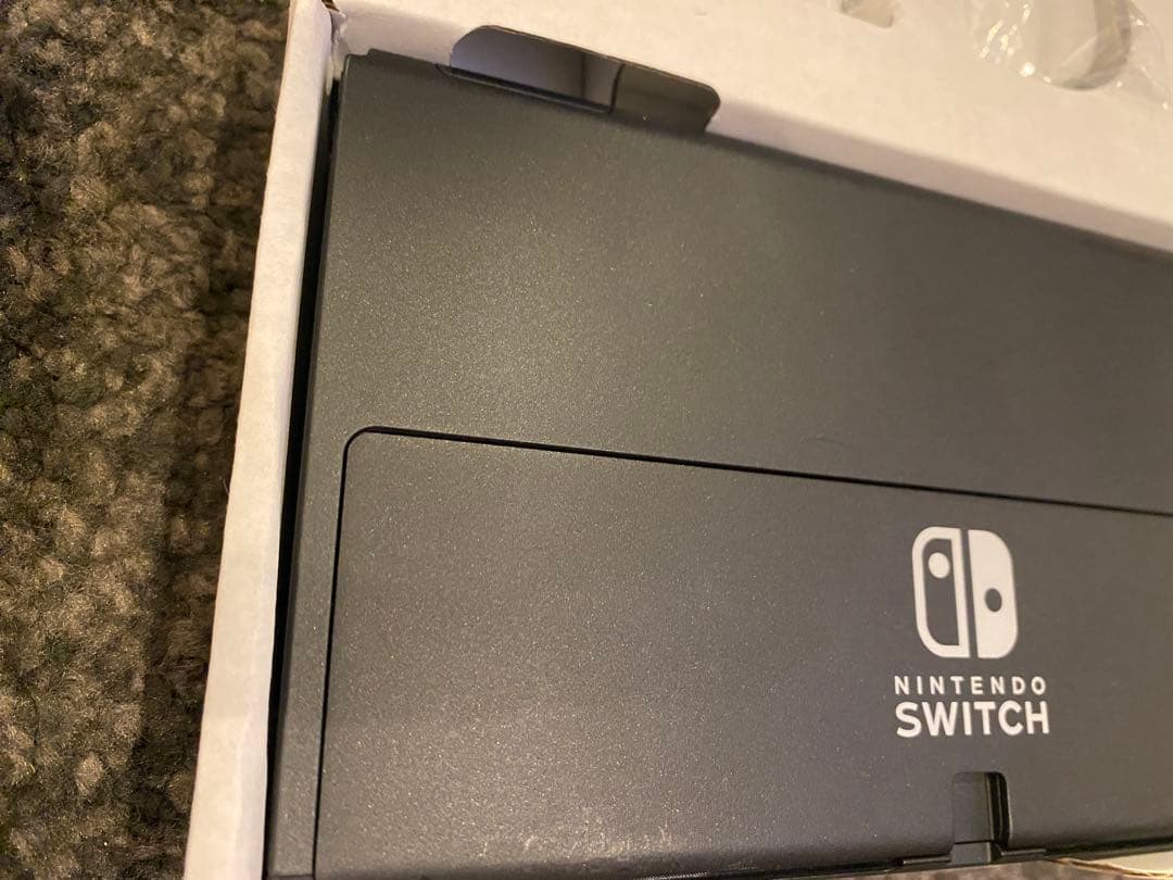 【美品】Nintendo Switch 有機ELモデル ホワイト/ブラック