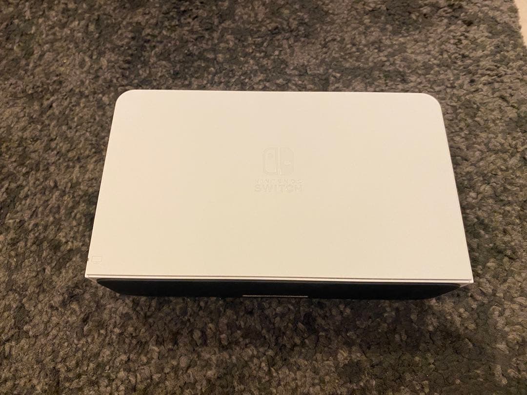 【美品】Nintendo Switch 有機ELモデル ホワイト/ブラック