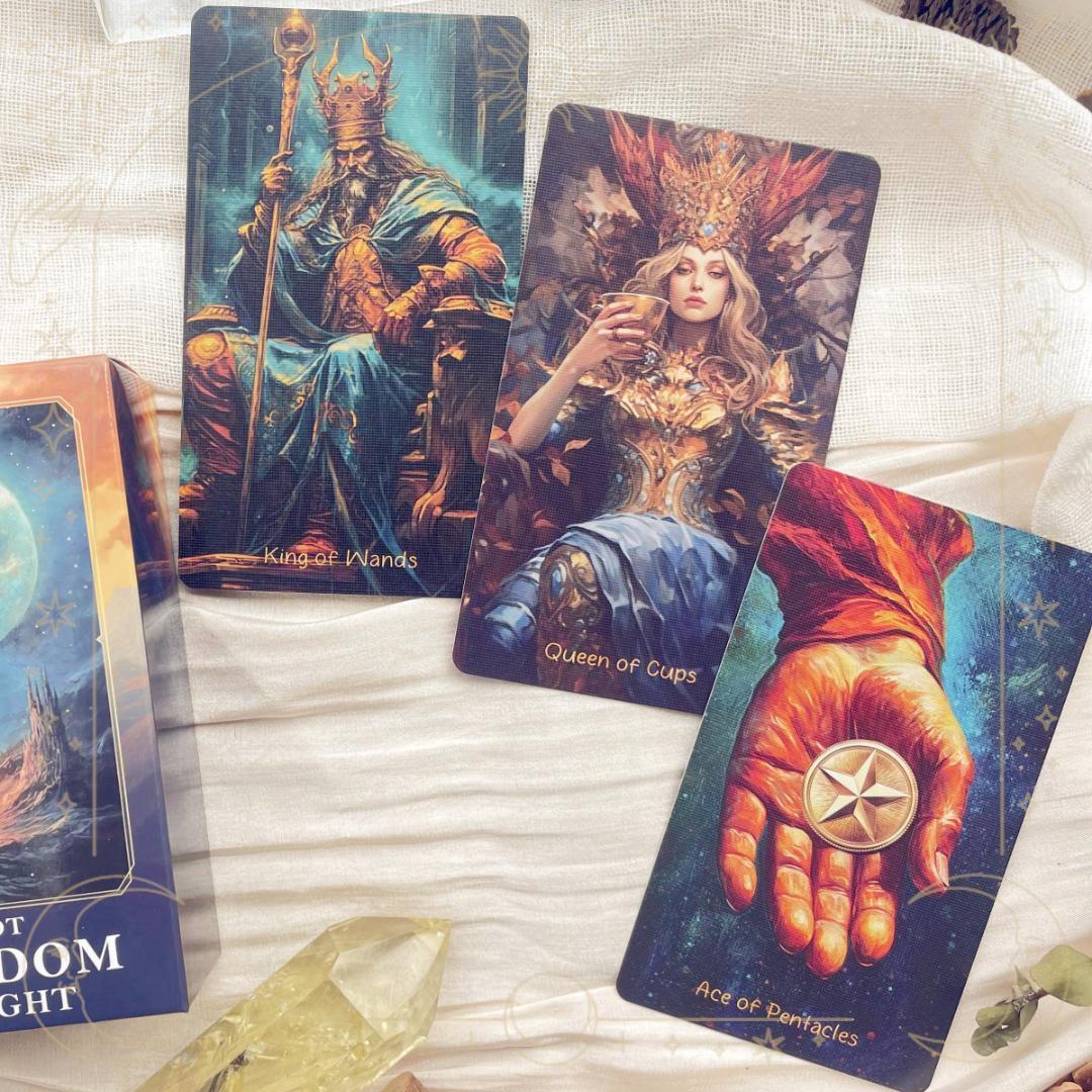 【正規品タロットカード】新作✨入手困難な海外美麗デッキ✨光の王国のタロットカード