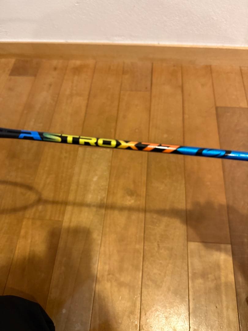 美品！廃盤！バドミントンラケットアストロクス77