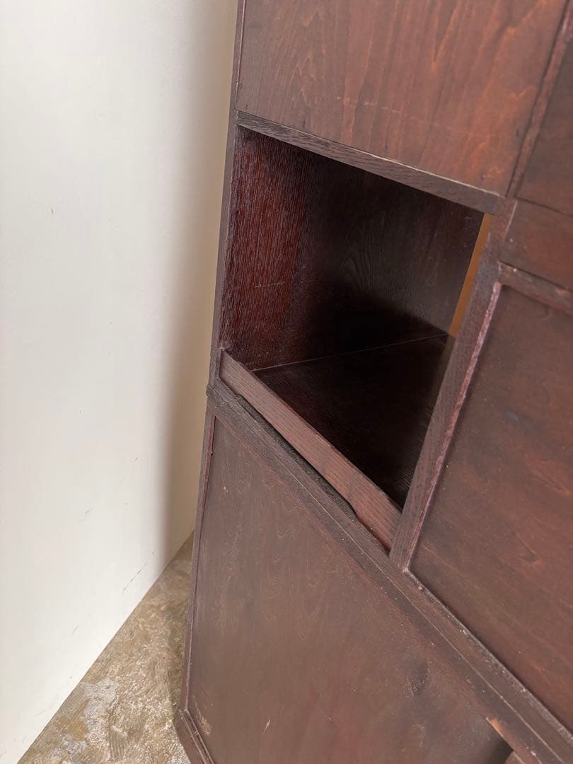 水屋箪笥　茶箪笥　和箪笥　食器棚　本棚　ディスプレイ棚　収納棚　箪笥　什器　和室