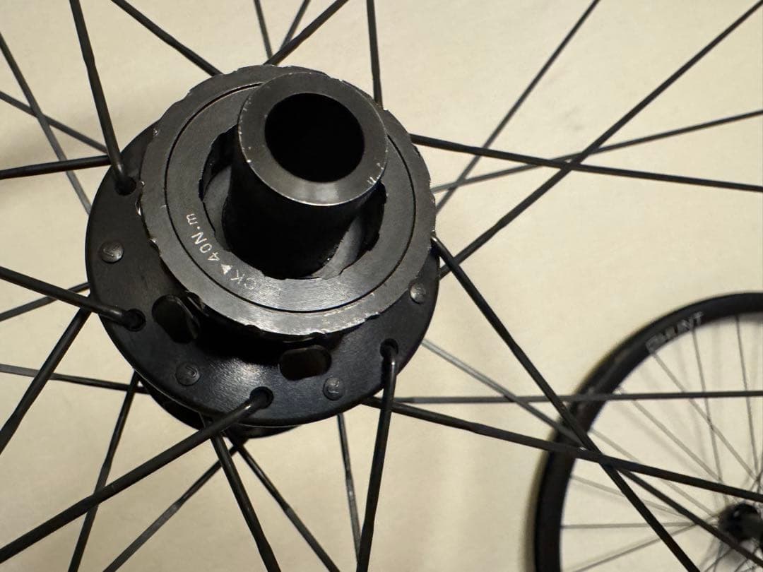 HUNT 30 CARBON GRAVEL DISC ホイール