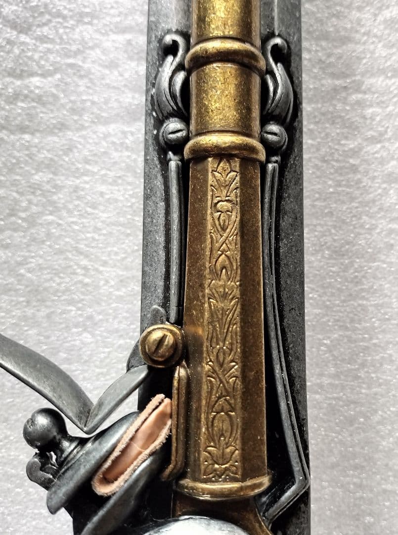 剣付き古式銃 レプリカ スペイン製 (観賞用)