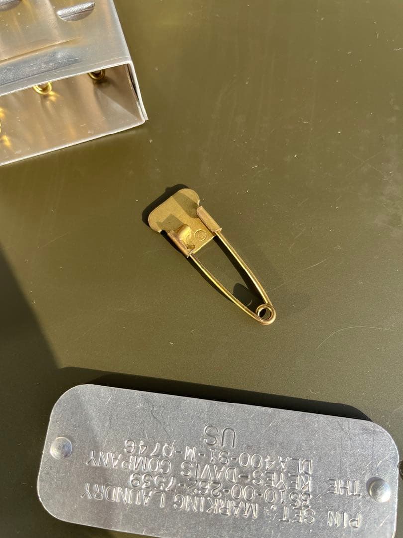 米軍放出品デッド 90’s激レア真鍮製 ランドリーピン フールセット ケース付き