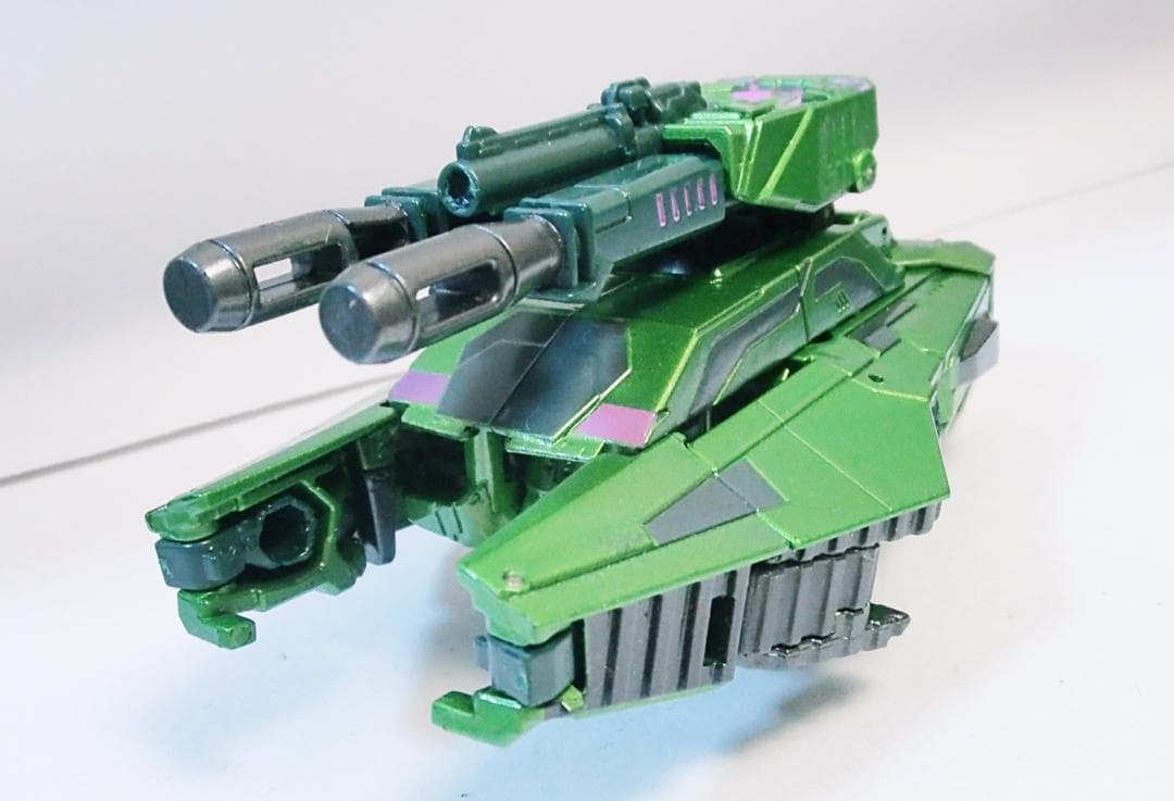 トランスフォーマー フォールオブサイバートロン【ブルーティカス+アップグレード】