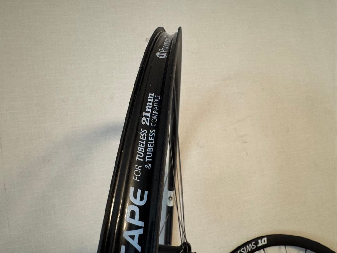 パーツ DT SWISS P1800 SPLINE 32DB