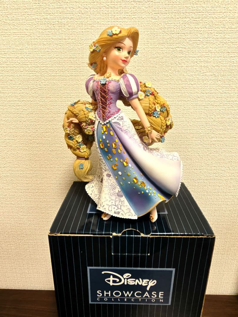エネスコ　ラプンツェル　フィギュア　置物