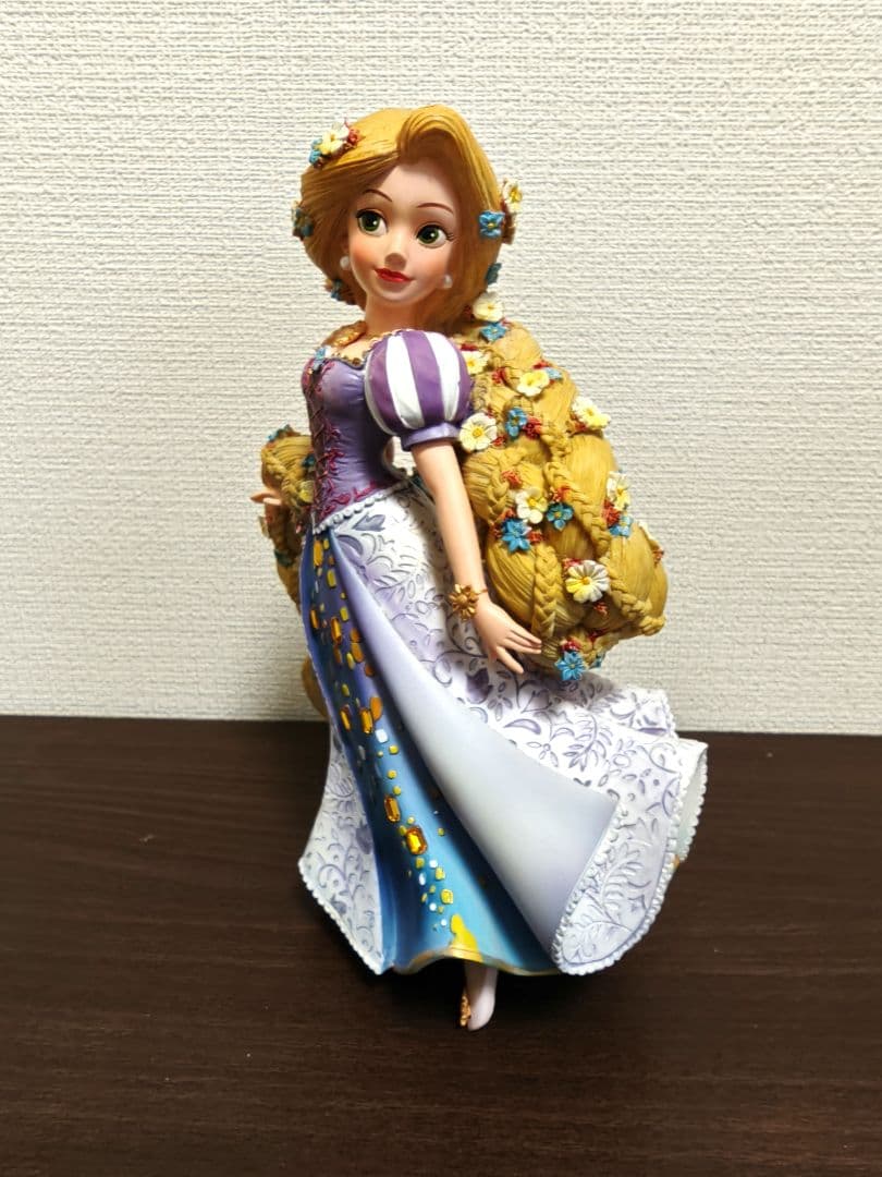 エネスコ　ラプンツェル　フィギュア　置物