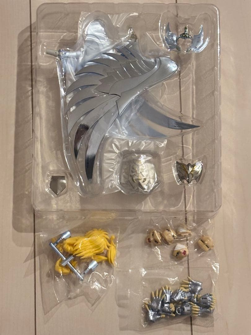 聖闘士星矢 海外　ゴッドクロス　神聖衣　白鳥座　キグナス　氷河　聖闘士聖衣神話