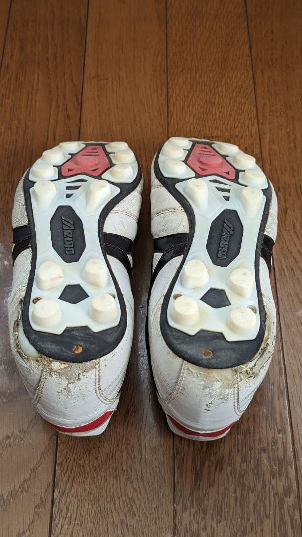 ミズノ　モレリア　ショートタン　サッカースパイク　Mizuno Morelia