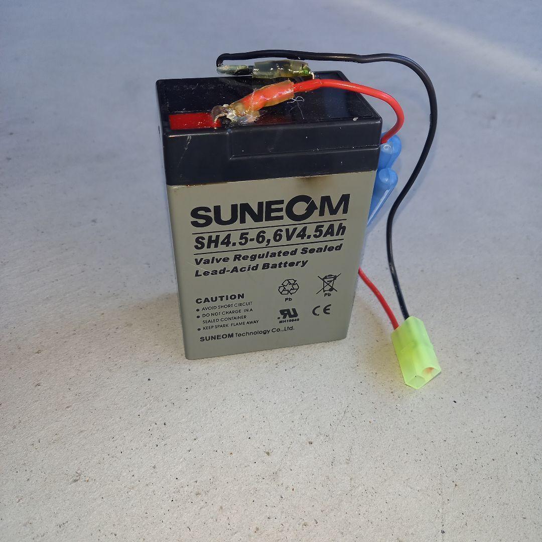 【ジャンク品】「ほぼ新品ですが」子供用　乗用電動カー　電気自動車　ラジコン