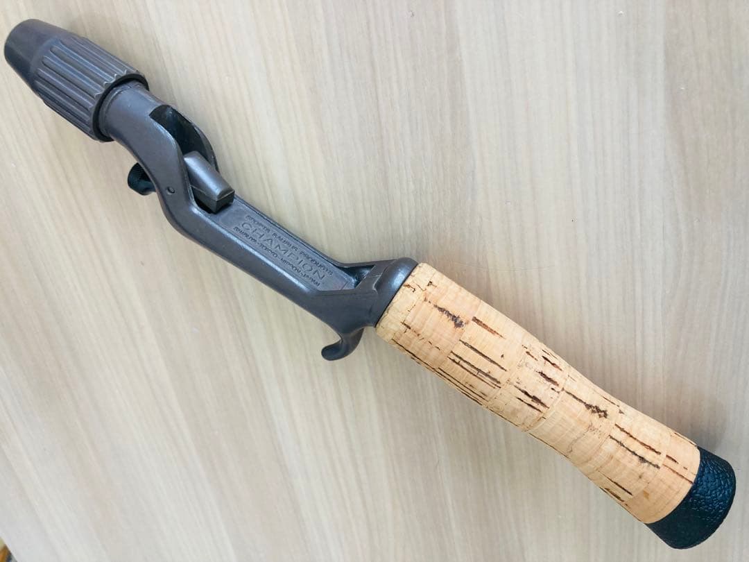 フェザーウェイトCHAMPION グリップ ザウルス　美品